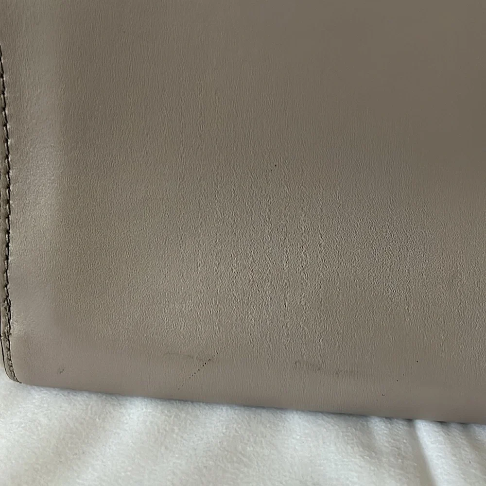 Kate Spade Authentic Gorgeous Light Gray/Taupe Leather Bag Purse 🌺🌺 - Picture 15 of 16